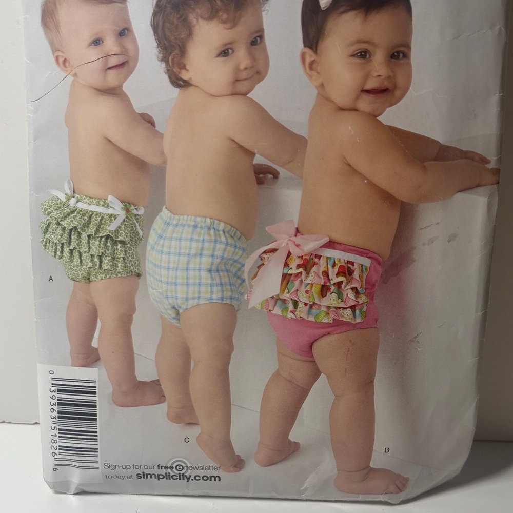 Simplicity Diaper Covers Patterns 1826 - Picture 2 of 4